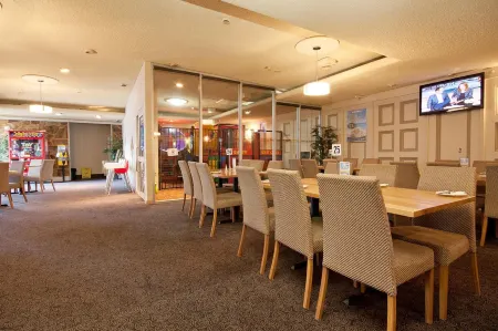 Enfield Hotel Отели рядом с достопримечательностью «Заказник Даттон Авеню»