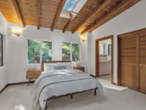 Stunning Neighborhood Home Walkable to Downtown Mill Valley Hotels in Mill Valley