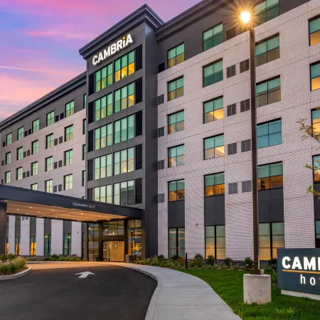 Cambria Hotel New Haven University Area