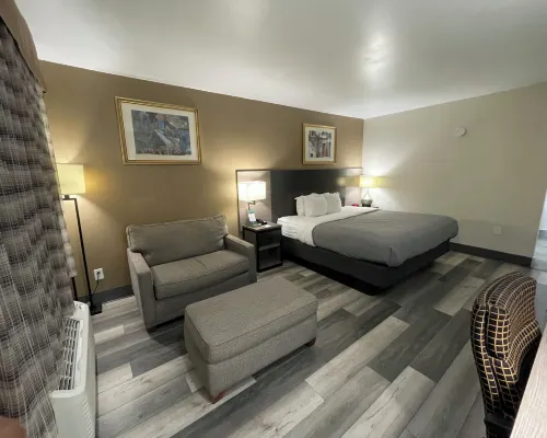 Quality Inn & Suites Goodyear - Phoenix West Hotels in Goodyear