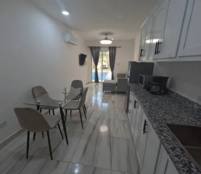 Appartement facing the pool in the heart of Sosua Отели рядом с достопримечательностью «Плайя Алисия»