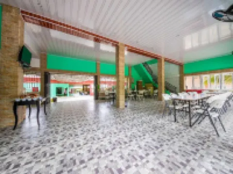 Mega Nasional Hotel & Restaurant Hotel di Gunungsitoli Selatan