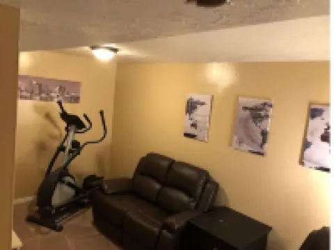 Great PRIVATE Family T-Home! Easy Access City & Mountains!