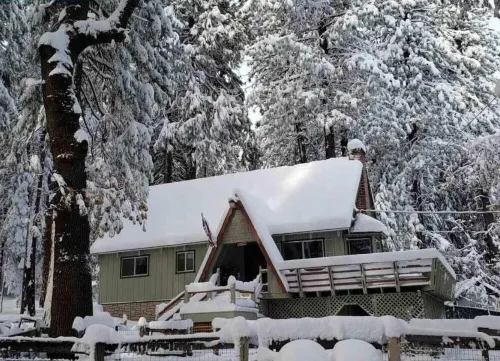 4 bdrm 2 bath - sleeps 10 living & family room space for everyone! Dogs okay.