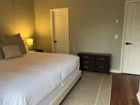 Sleeps 11, Hot Tub, Pool, Winery, River Access, Between Boone and Banner Elk