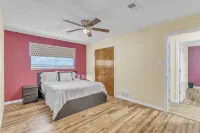 Edgewater Retreat Rowlett/Rockwall. 4-Bedrm 2Bathrm 2 Garage Hotels in Rowlett