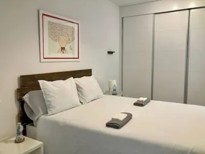 Central apartment with private parking