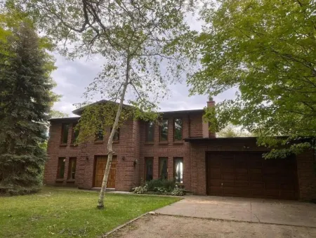 The raw beauty of Georgian Bay waterfront home Отели в г. Тини