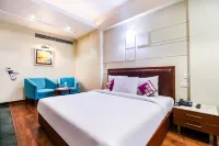 La Silver Leaf Hotel