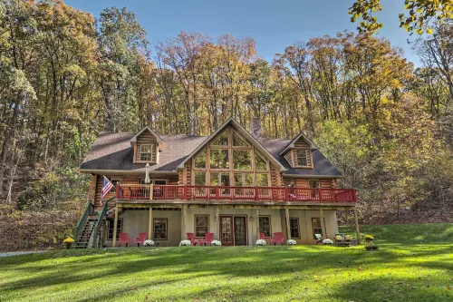 Expansive Group Getaway 11 Mi to Lancaster! - Balkoner