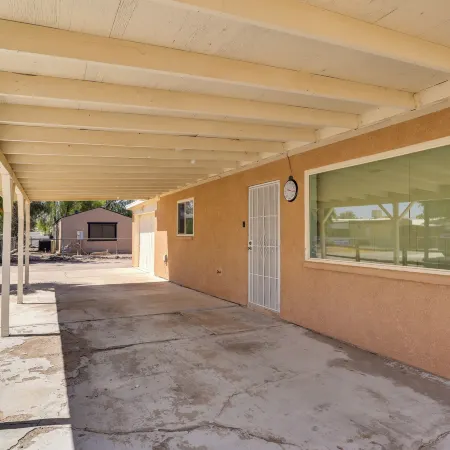 Riverfront Bullhead City Home w/ Mountain Views!