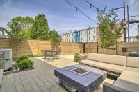 2 Mi to National Mall: Modern DC Retreat w/ Patio Hotels in Bloomingdale