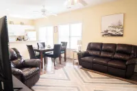 Charming 1-bedroom villa in Sunset Beach with Kitchen, AC, WiFi 3713 -  Casas de vacaciones