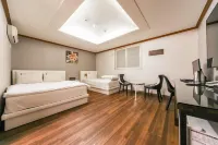Yeungnam University Autumn Tale Hotels in Gyeongsan