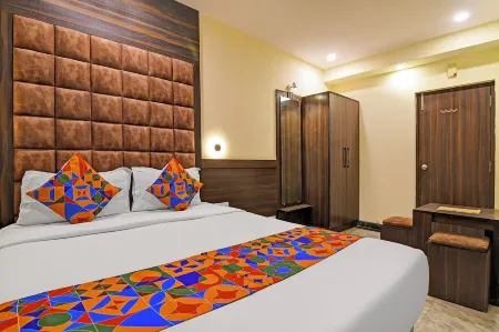 FabHotel Sonargaon Отели рядом с достопримечательностью «Индиан Музеум»