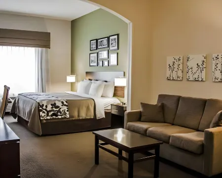 Sleep Inn & Suites Отели рядом с достопримечательностью «Парк Клаун»