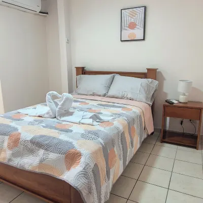 Velaz Guesthouse Отели рядом с достопримечательностью «Зоопарк Аве»