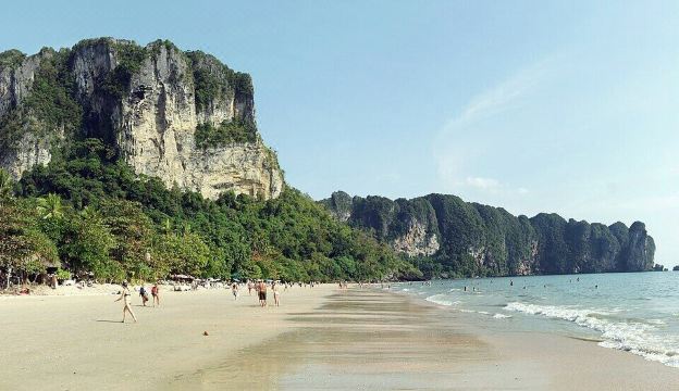 시야마 V 아오낭 비치 크라비