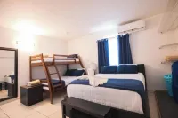 Les Guest House 1 Bedroom Apartment with Pool