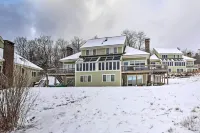 Spacious Ski-in/Out Black Mountain Home w/ Deck! - Wifi