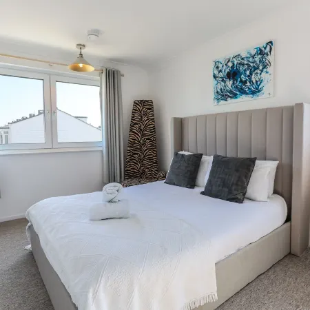 Tides - Beach Front Apartment in Bracklesham Bay