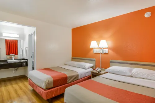 Motel 6 Schiller Park, IL - Chicago O'Hare Hotels in Schiller Park