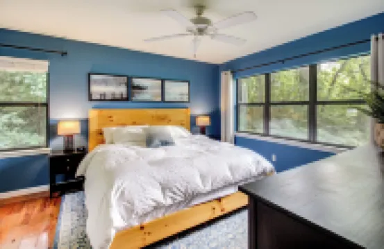 도크와 핫텁: 테네시 리버 캐빈 겟어웨이