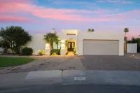 El Dorado by Avantstay Luxe 4BR w/ Pool, Putting Green, Fireplace Near Kierland