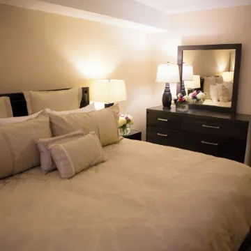 Cartier Place Suite Hotel