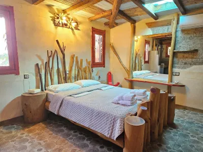 Villa Kokkino Skufitza,charming holiday home made of clay, pool, private garden Các khách sạn gần Matala Caves