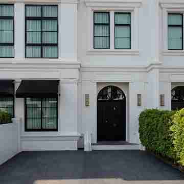 Luxury Town-House incl free car service with chauffeur Hotel Exterior