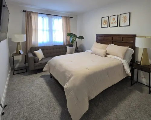Relaxing Home Kokomo Beach Area, Sleeps 12, Pet-Friendly, Near Beach & Downtown Hotels in Elgin County