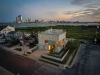 Oceanfront Retreat / Stunning Views, Pool & Luxury