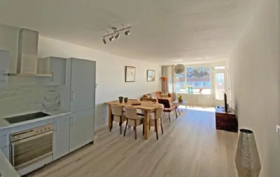 | Travl.is Expats | NL # Almere