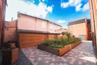 Birmingham Central|wifi|Parking|Sleeps 6 Hotels in Digbeth