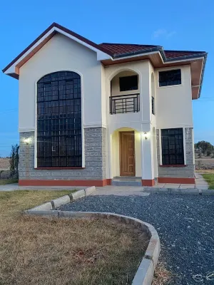 A 4-bedroom bungalow, a friendly and spacious space ready to host you and family