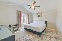 6 Mi to PNC Music Pavilion: Concord Townhome - Apartments