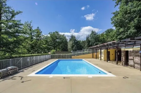 Studio apartment in the heart of nature with shared pool and playground