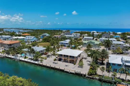 Charming 2-bedroom home close to Sombrero Beach in fantastic Marathon