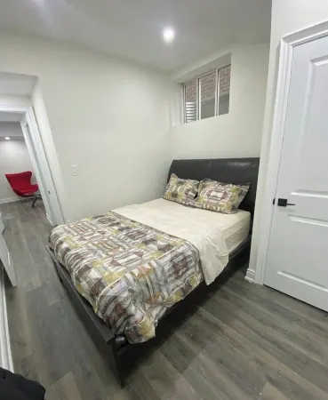 Redeemer Wealthy place, Ancaster Отели в г. Ancaster