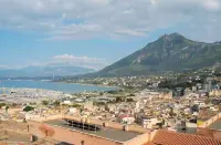 House with terrace near the Beach - Eden Holiday Home