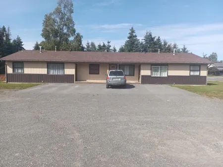 2025 Subaru Car! Minutes from Kenai River. 2 Bed 1 Bath. Отели в г. Кенай