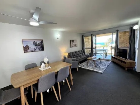 Beachfront Apartment Sunny Coast