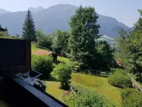 Cozy vacation apartment with large balcony. Mountain view included. Hotels in Pfronten
