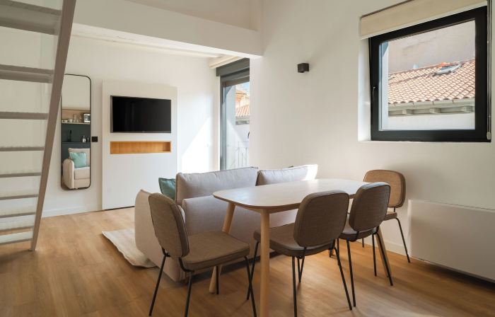 limehome Pamplona Hilarión Eslava