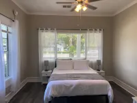 Cozy Studio in Winter Garden