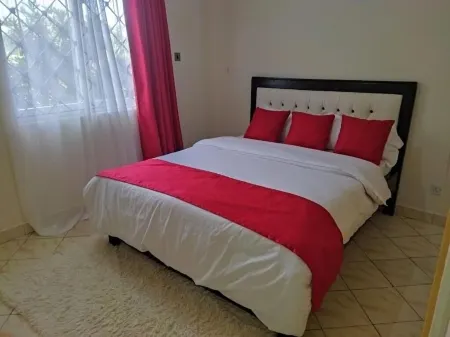 Welcome to this cozy apartment located close to the airport. Enjoy your stay Отели в г. Млолонго