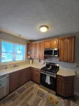 Charming 2-bedroom house in central Lafayette. 3 minute walk to ColumbianPark