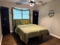 Cuteness on Ennis Hotels in Hale County