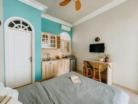 Eel Garden Villas - middle studio by the beach